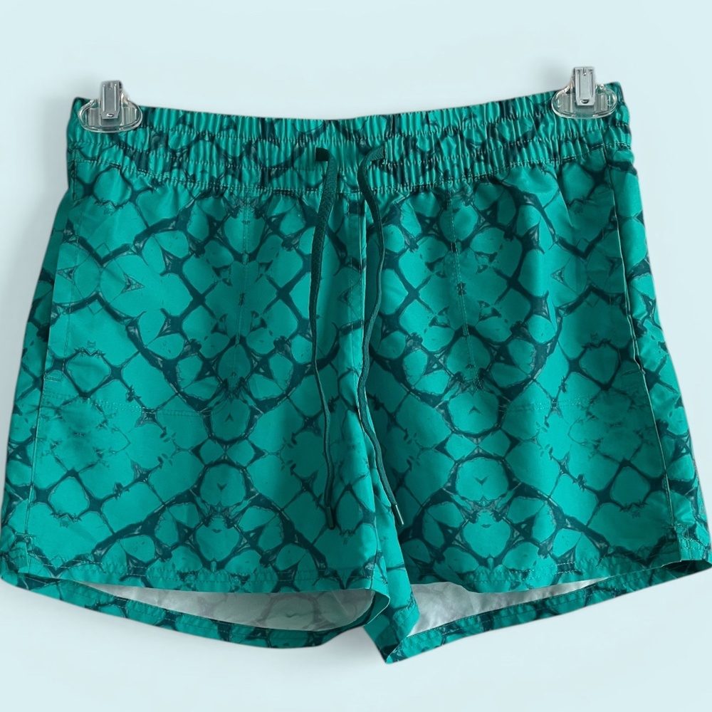 The North Face 4" Teal Patterned Athletic Shorts Size S